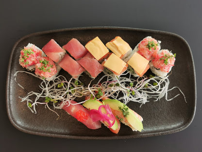 Tilbud på luksus sushi takeaway! Gourmet Tokyo (15 stk.) - SPAR 20 kr.!