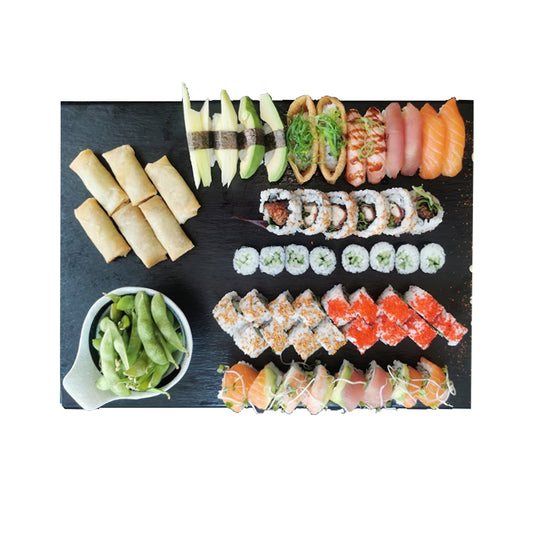 Tilbud på sushi takeaway! Family Menu (50 stk. + 2 forretter) - SPAR 56 kr.!